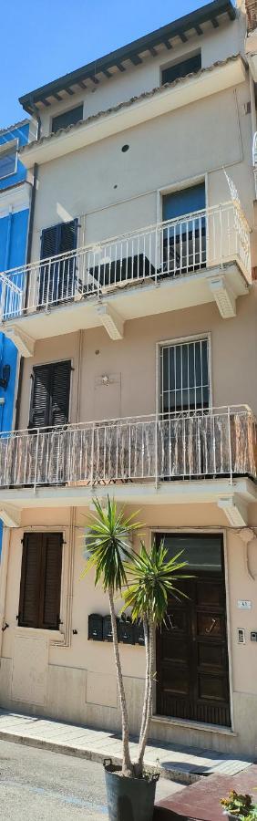 Da Ale - In Centro A San Benedetto Lägenhet San Benedetto del Tronto Exteriör bild